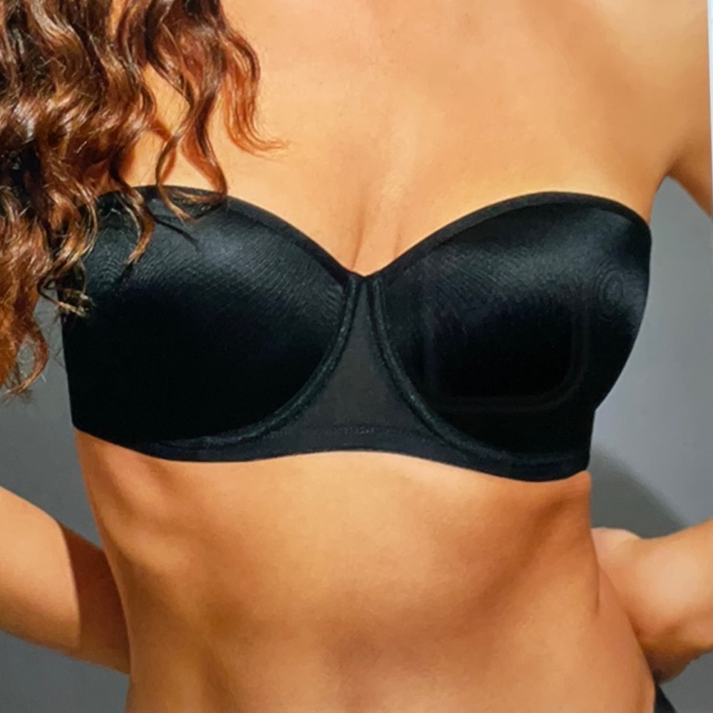 Black sculpted strapless bra